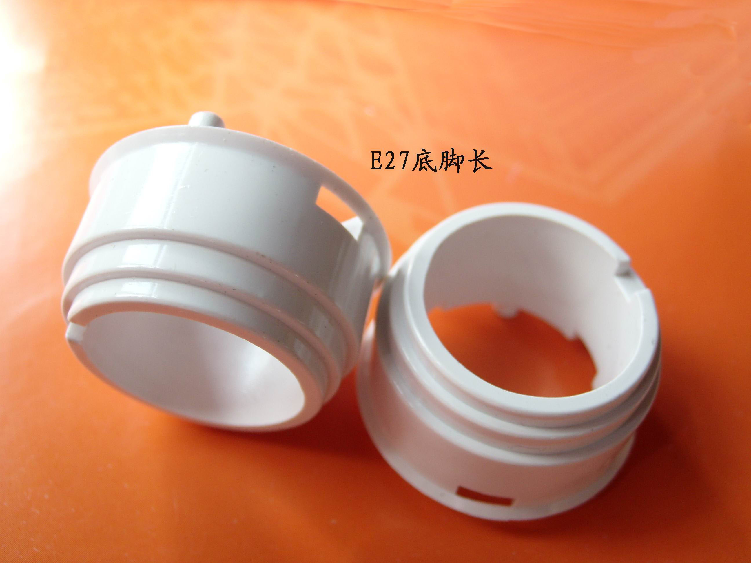 旭錦供應(yīng)塑膠支架，燈頭