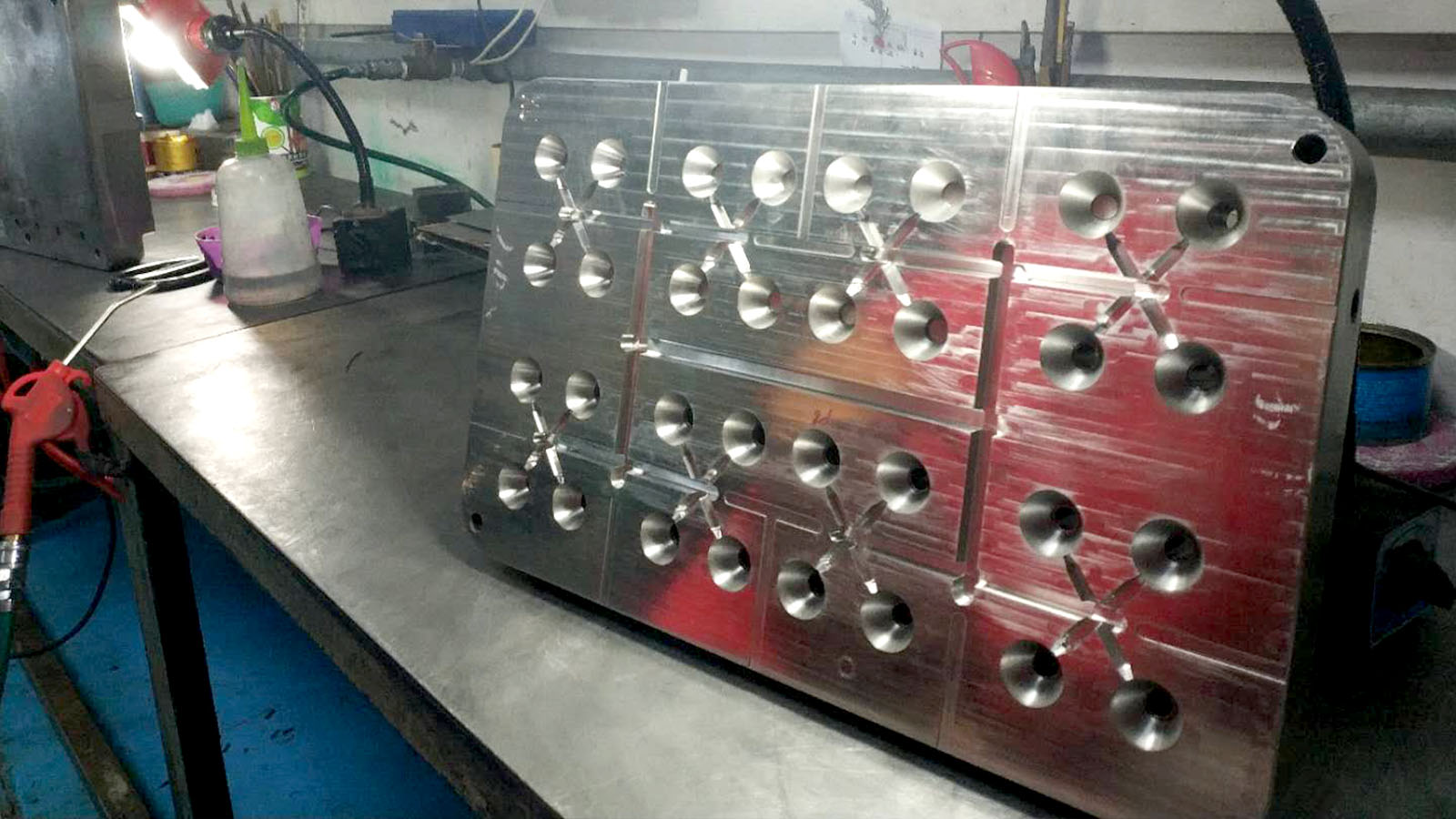 旭錦塑膠模具，光學(xué)透鏡模具